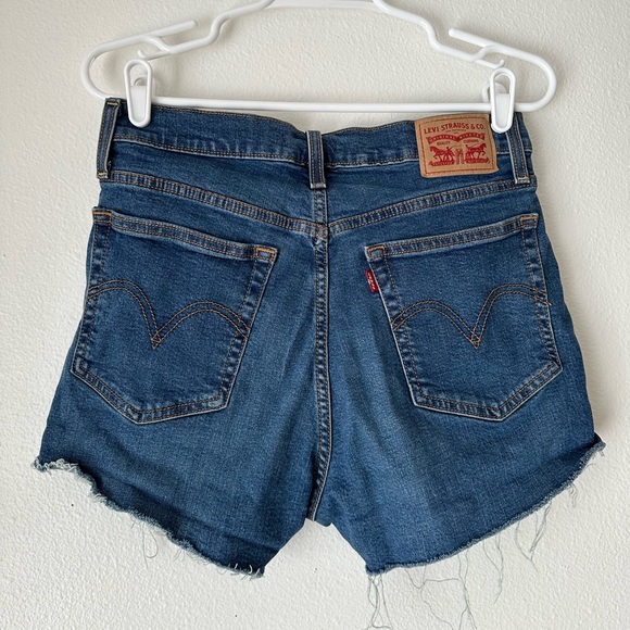 Levi’s Wedgie Cutoff Jean Shorts 30 - Picture 5 of 6